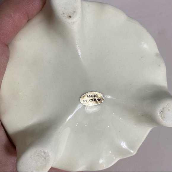 Vintage Ceramic Trinket Mini Vanity dresser 5”X3.5” - Picture 6 of 6